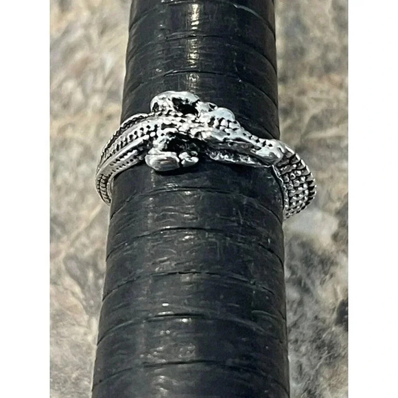 Goth Ring Lot Of 5 Silver Tone Costume Rings Octopus Snake Alligator Lot #3 - Picture 8 of 14